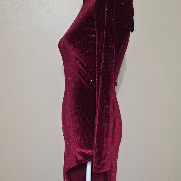 PrettyLittleThing Burgundy Velvet Maxi Dress – Size 8UK (US 4 / EU 34) - Picture 3 of 6